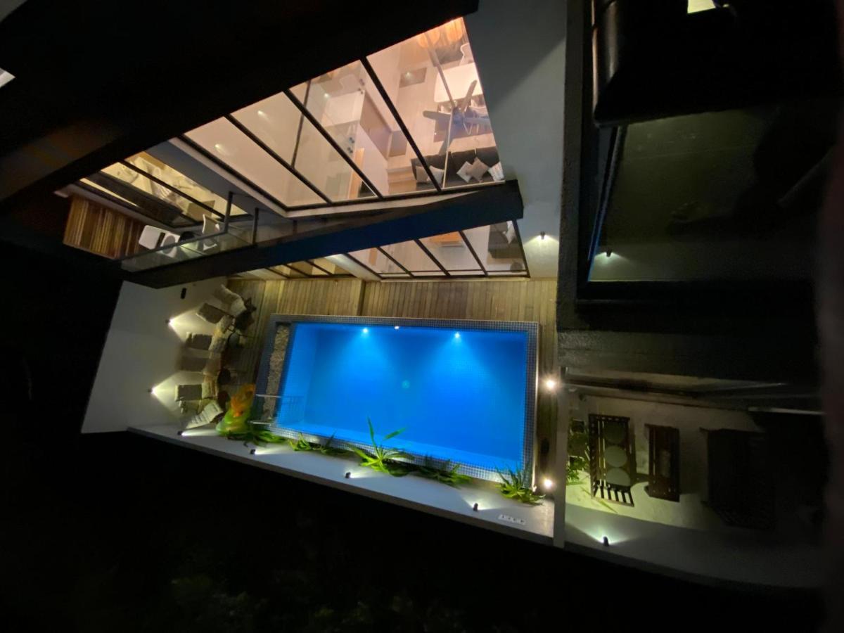 Hotel Unwind Dhigurah à Dhigurah  Extérieur photo