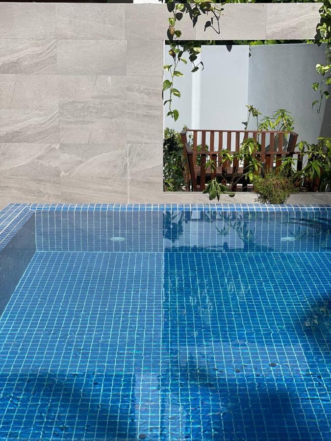 Hotel Unwind Dhigurah à Dhigurah  Extérieur photo